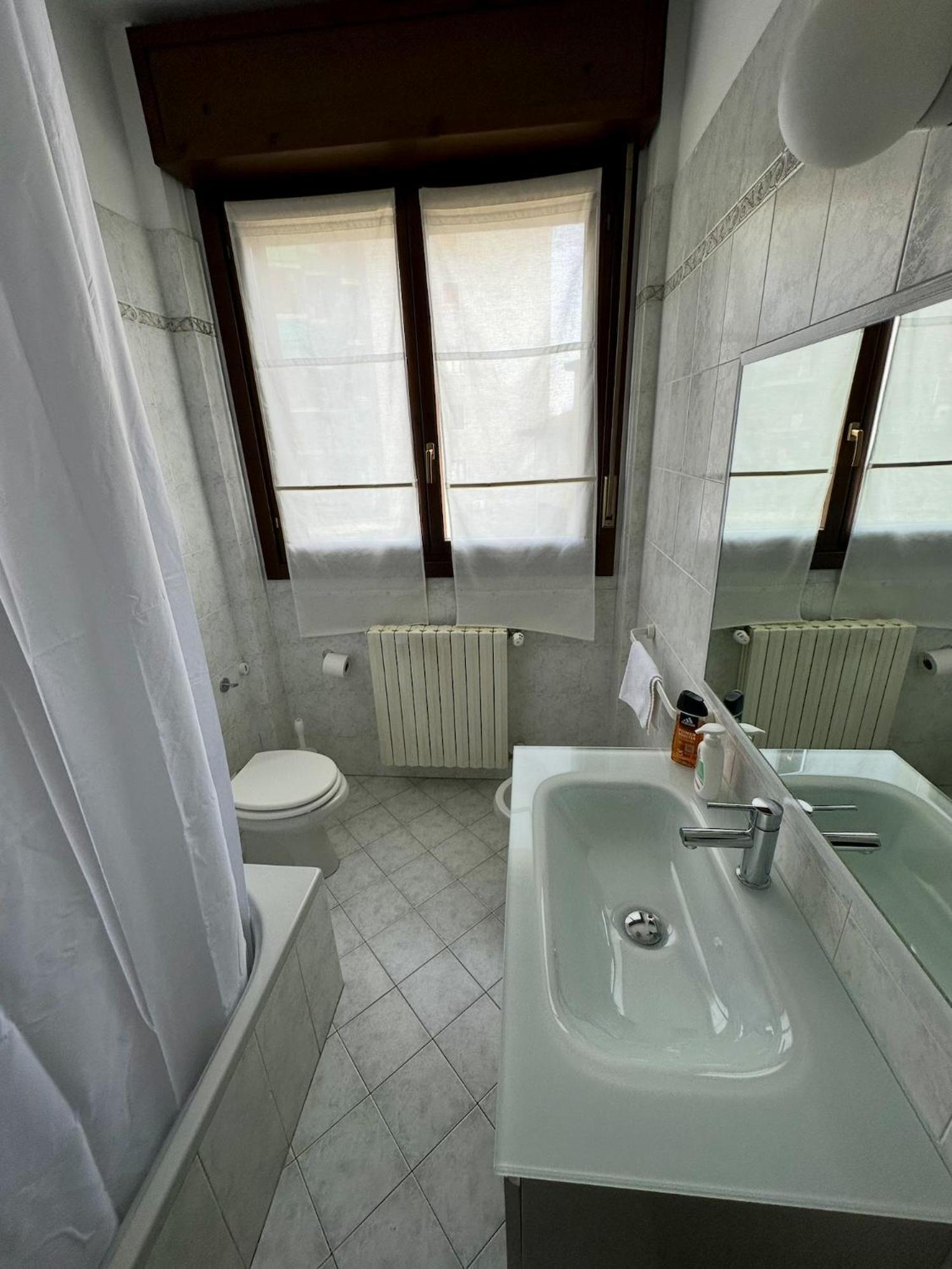 King Apartment Milano Bocconi Eksteriør billede